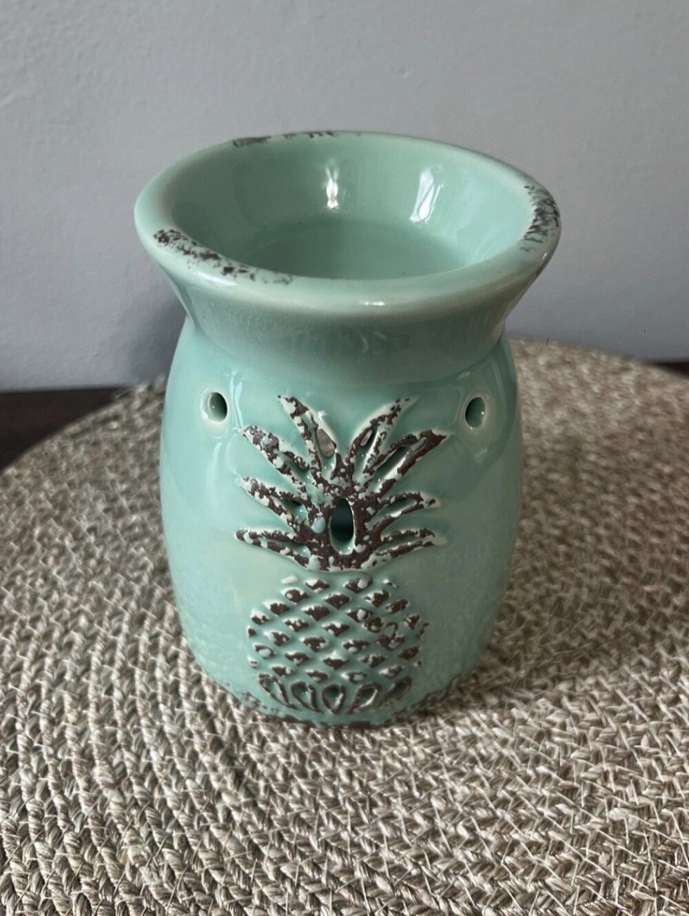 Vintage Green Mint Pineapple Ceramic Aromatherapy Diffuser Burner - Picture 5 of 10